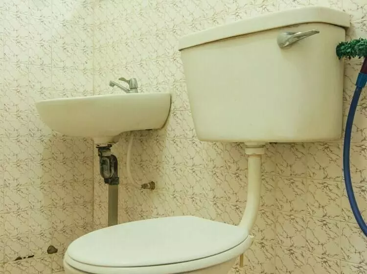 Hotelli Oyo 89577 Kristal