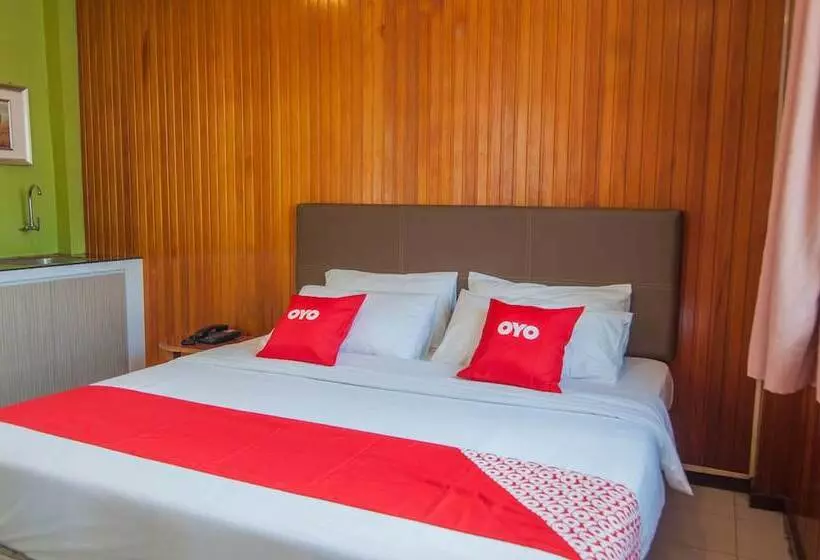 Hotelli Oyo 89577 Kristal