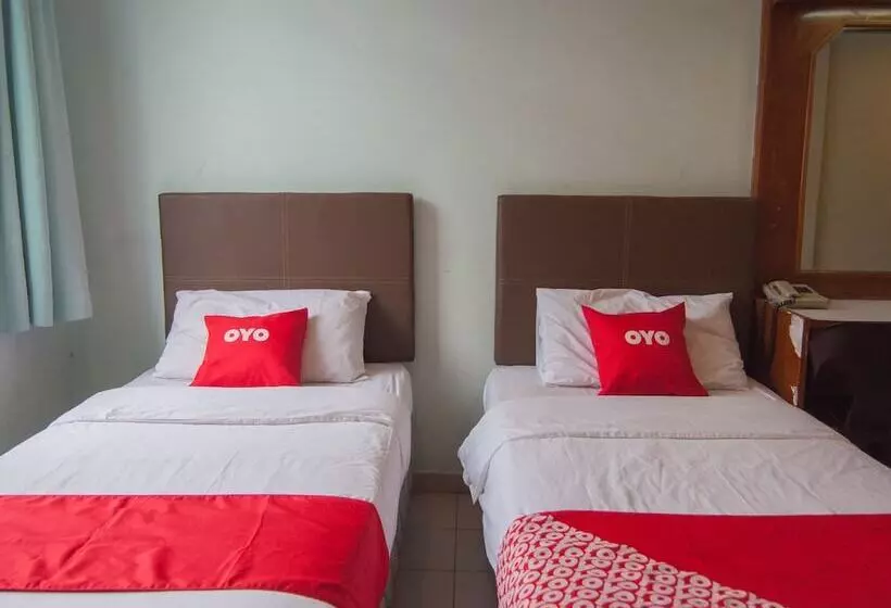 Hotelli Oyo 89577 Kristal