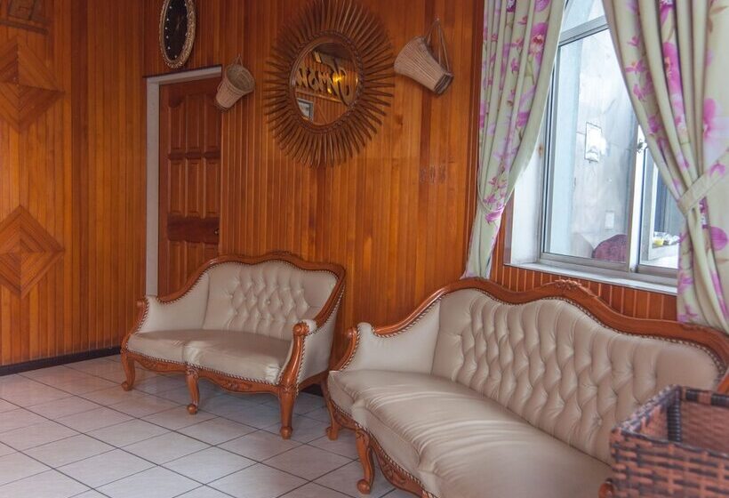 Отель Oyo 89577 Kristal