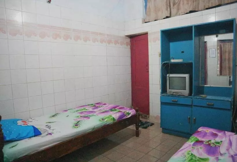 Hotelli Spot On 1972 Aman Family Inn