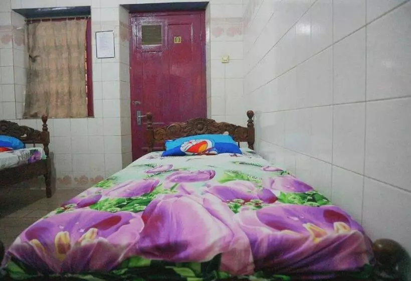 Hotelli Spot On 1972 Aman Family Inn