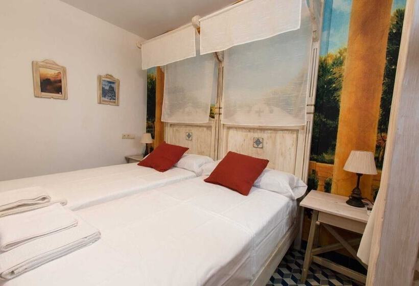 酒店 Cubo S Hostal La Plaza Family With Breakfast