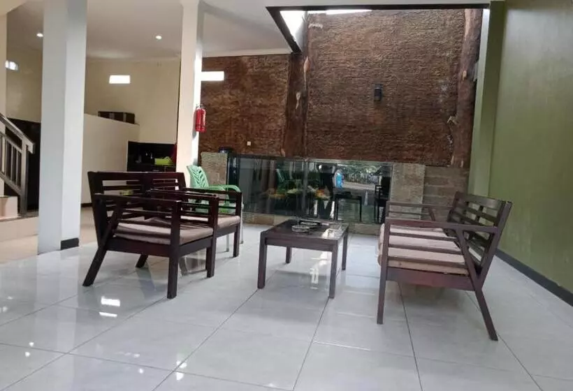 ホテル Rahayu Residence Syariah Kediri