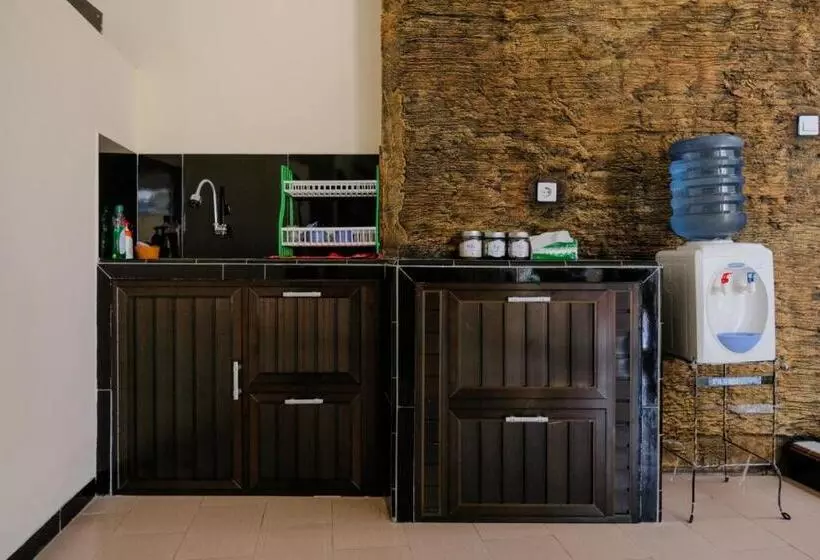ホテル Rahayu Residence Syariah Kediri