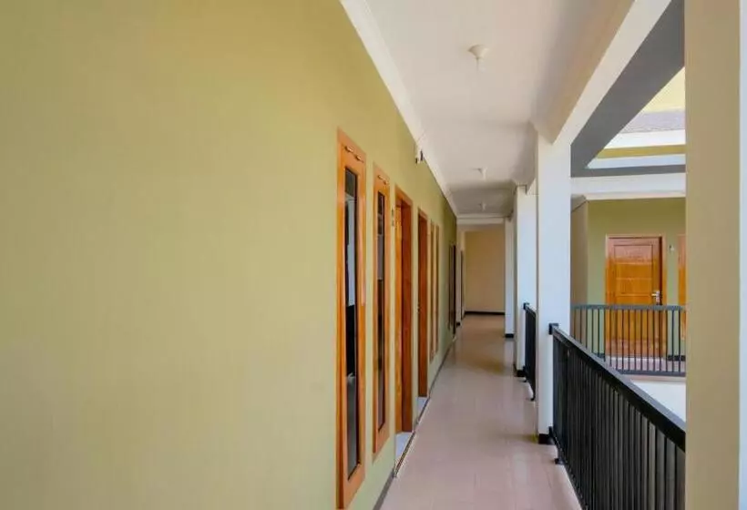 ホテル Rahayu Residence Syariah Kediri