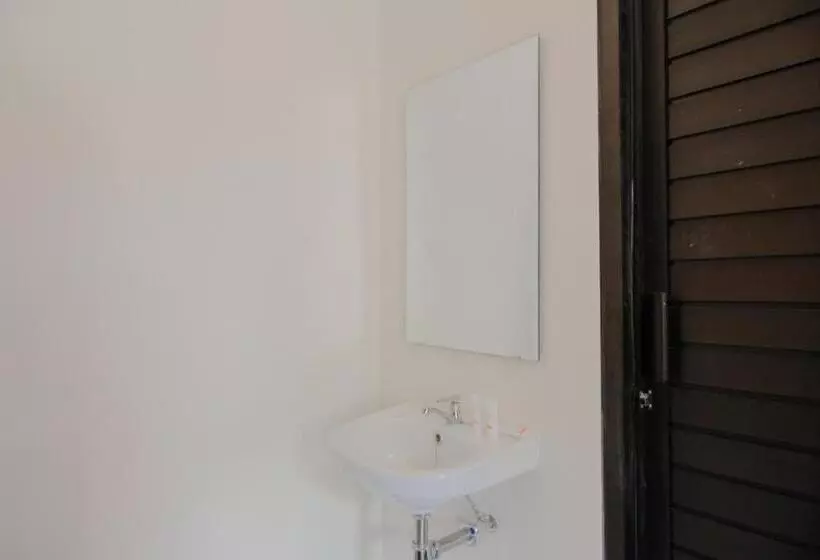 ホテル Rahayu Residence Syariah Kediri