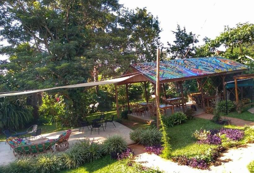 پانسیون Muti Entebbe