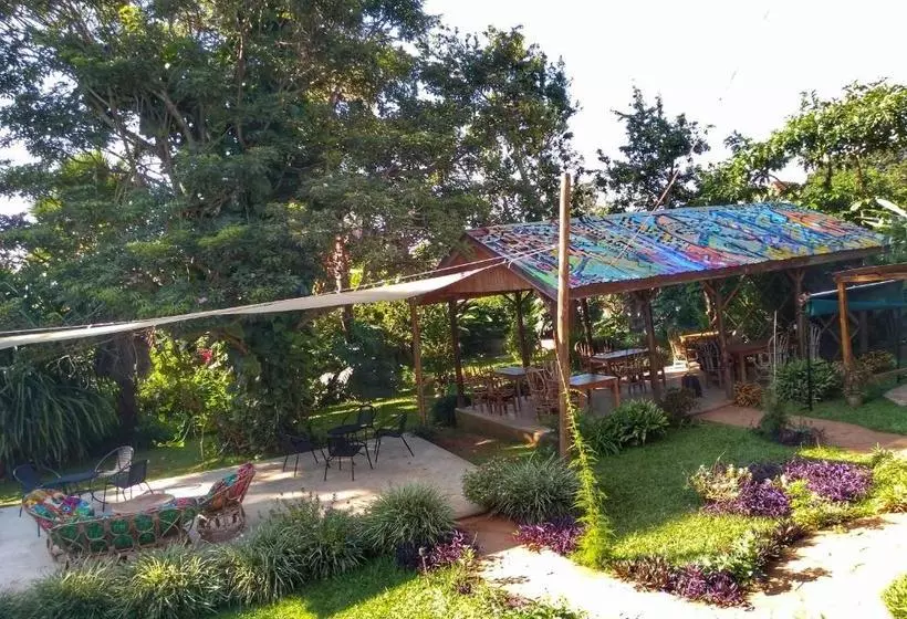 Majatalo Muti Entebbe