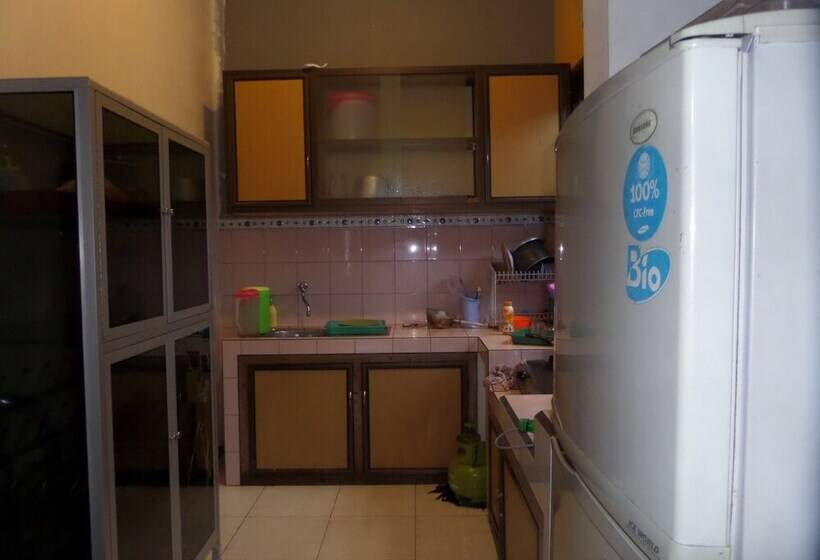 پانسیون Villa Semeru 1