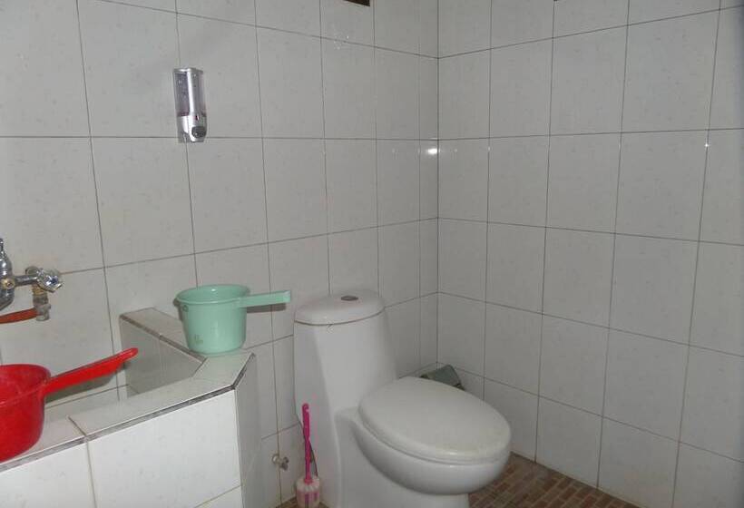 پانسیون Villa Semeru 1