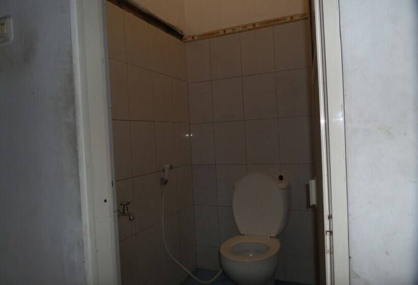 پانسیون Villa Semeru 1