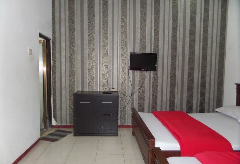 پانسیون Villa Semeru 1