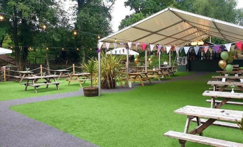 Hotelli The Little Mill Inn