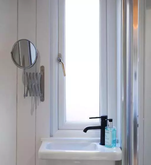 Hotelli The Little Mill Inn