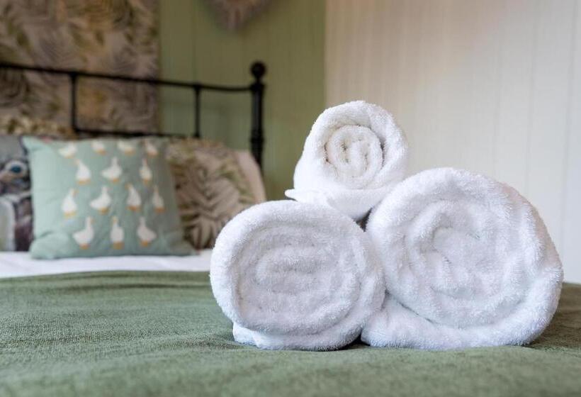 ホテル The Little Mill Inn