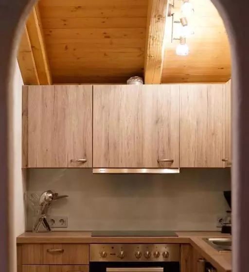 Majatalo Schulhaus Tirol