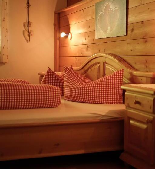 펜션 Schulhaus Tirol