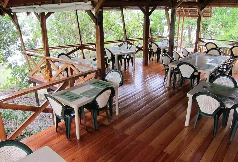 Retkeilymaja Eskapo Verde Lodge Moalboal