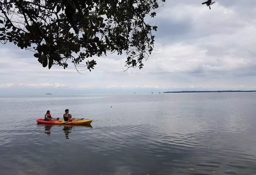 Retkeilymaja Eskapo Verde Lodge Moalboal