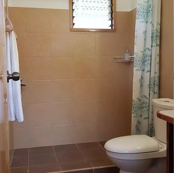 Retkeilymaja Eskapo Verde Lodge Moalboal