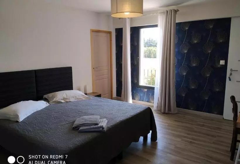 ベッドアンドブレックファースト Le Mas Des Calus Chambres D Hôtes