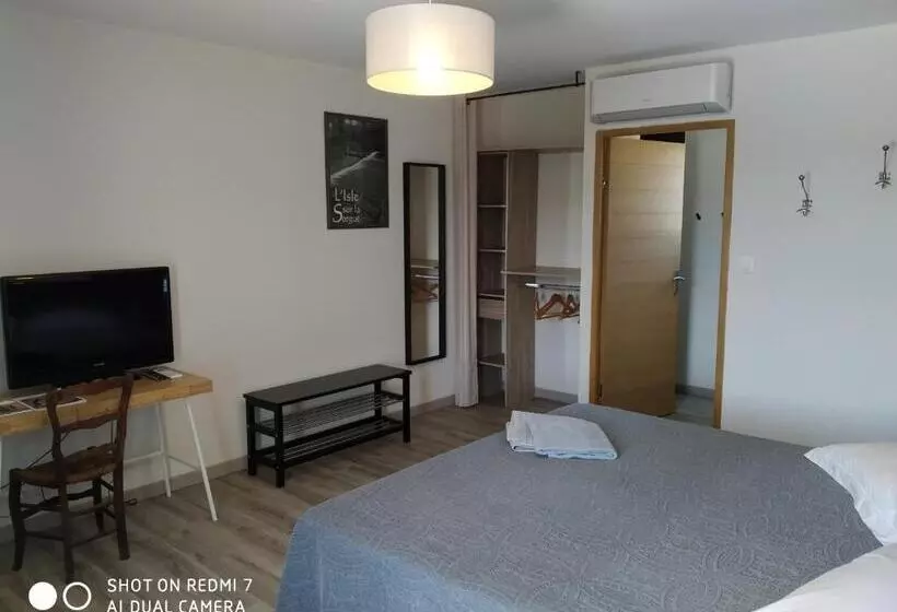 ベッドアンドブレックファースト Le Mas Des Calus Chambres D Hôtes