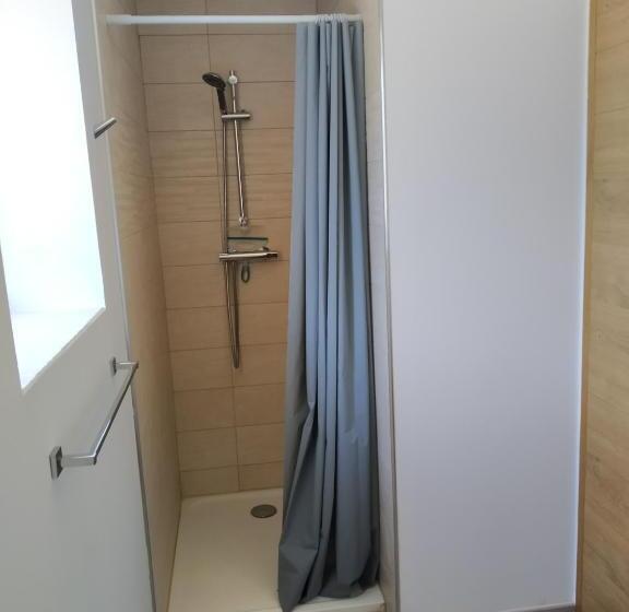 مبيت وإفطار Le Mas Des Calus Chambres D Hôtes