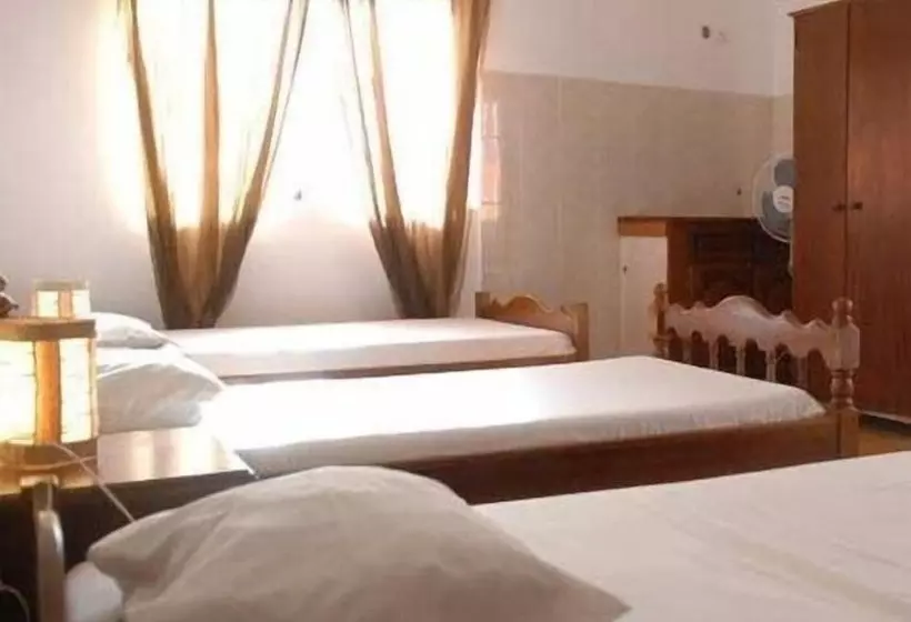 تختخواب و صبحانه Residencial Ponta Do Sol