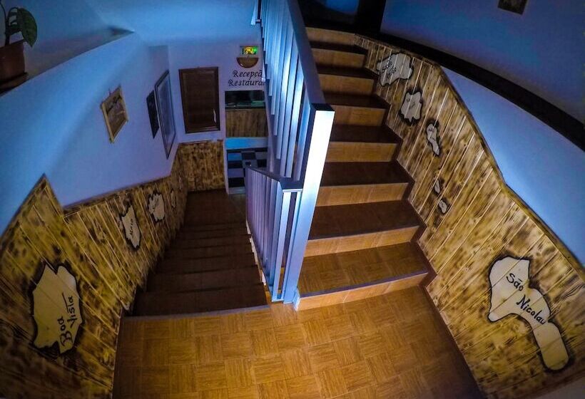 تختخواب و صبحانه Residencial Ponta Do Sol