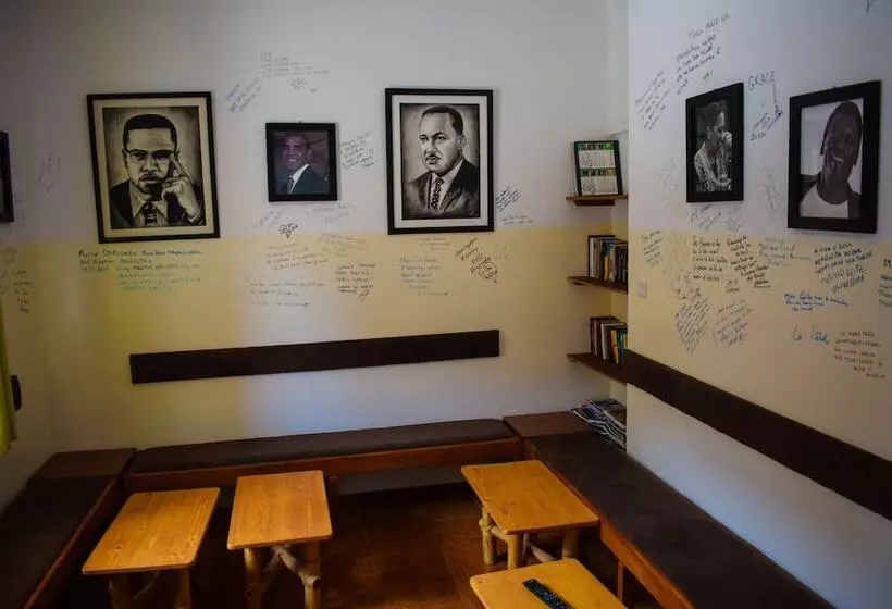 تختخواب و صبحانه Residencial Ponta Do Sol