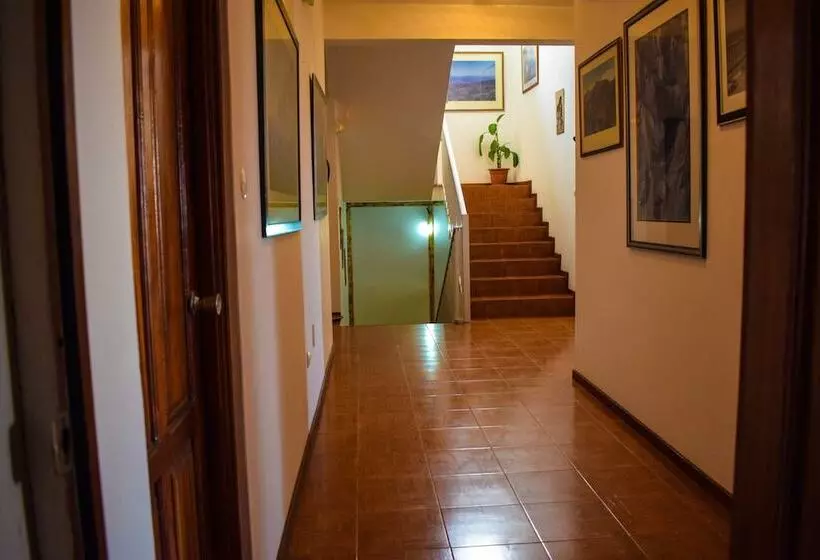 تختخواب و صبحانه Residencial Ponta Do Sol