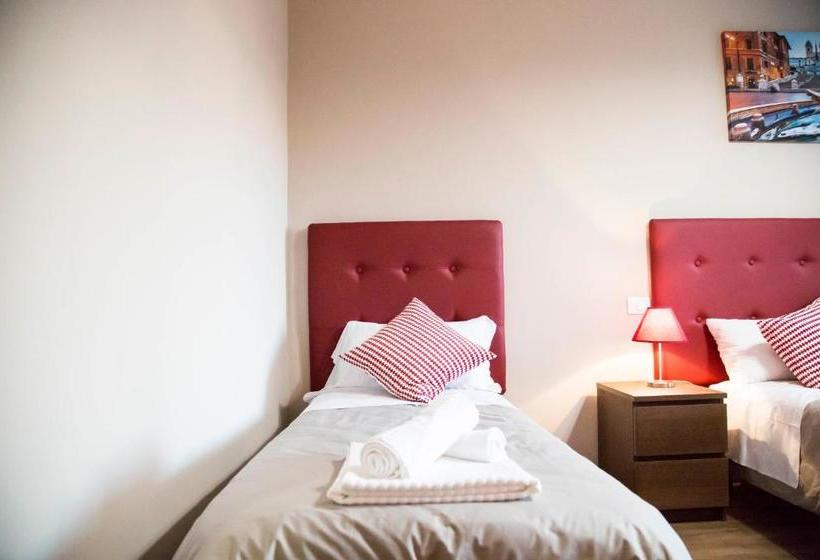 مسافرخانه Vatican Suite 383