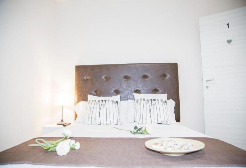 مسافرخانه Vatican Suite 383