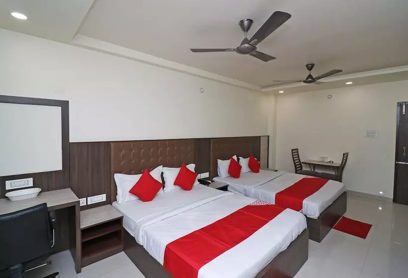 ホテル Bhubaneswari Classic By Oyo Rooms