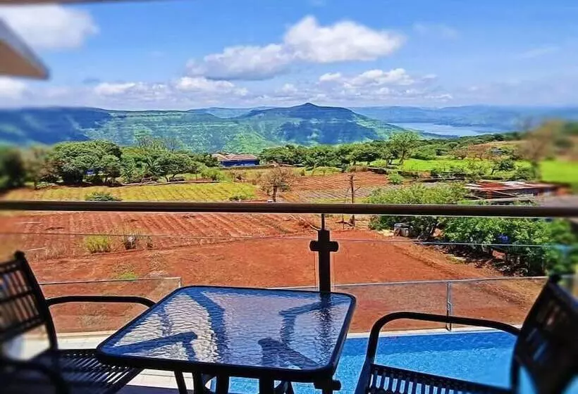 Hotel Bliss County Resort