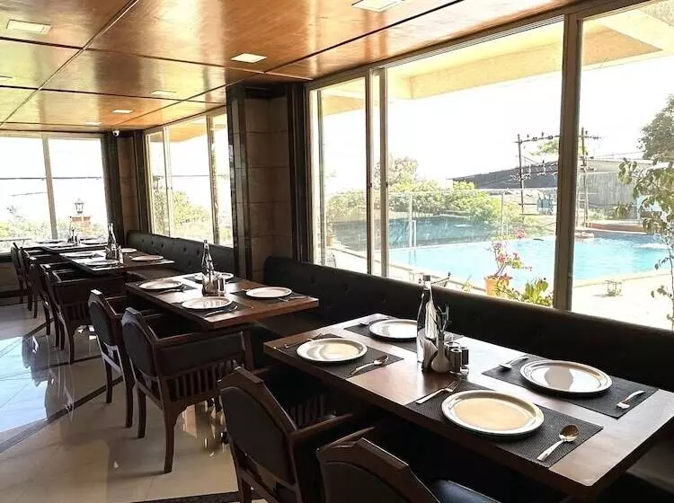 Hotel Bliss County Resort