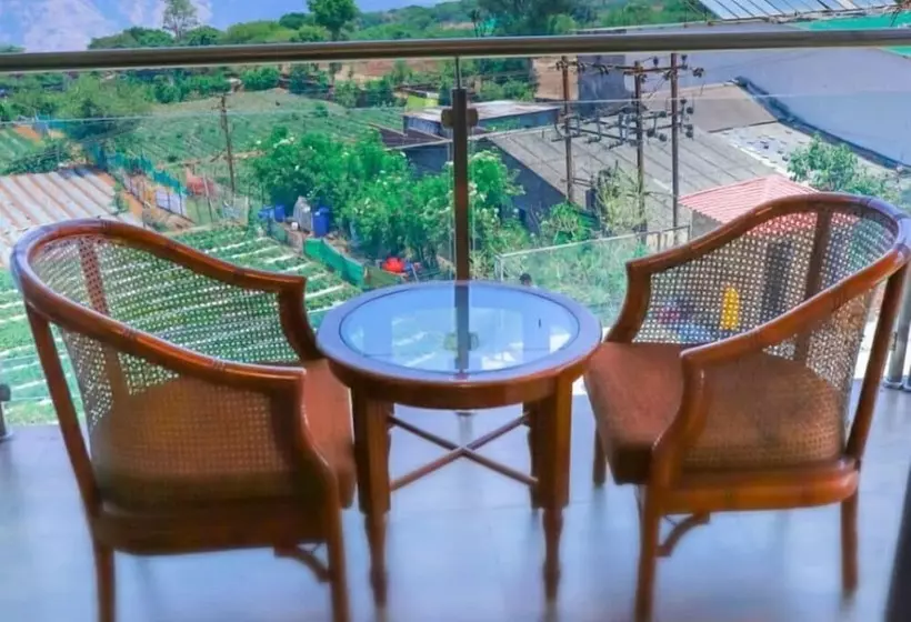 Hotel Bliss County Resort