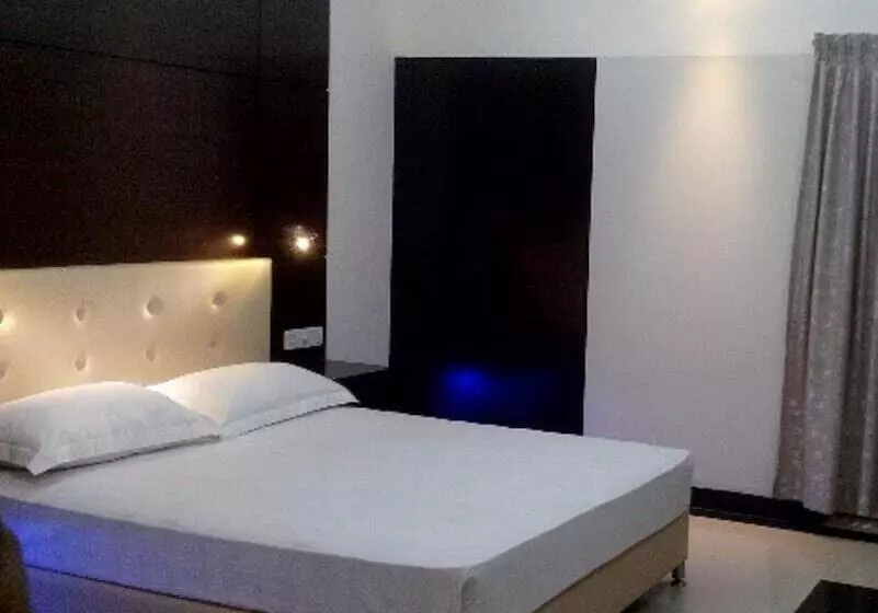 هتل Caspia The Home