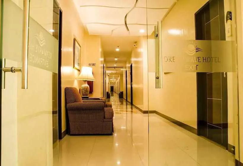 Dreamwave Hotel Lemery