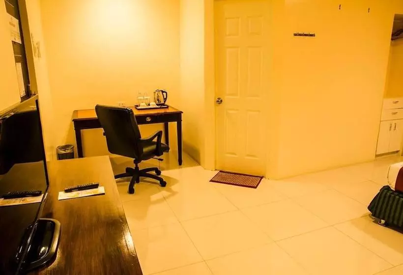 Dreamwave Hotel Lemery