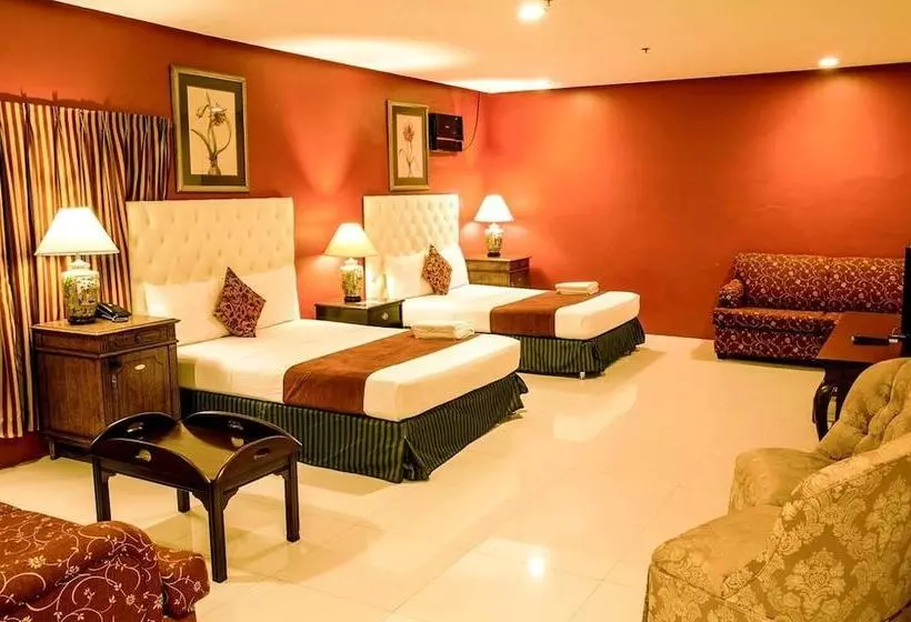 Dreamwave Hotel Lemery