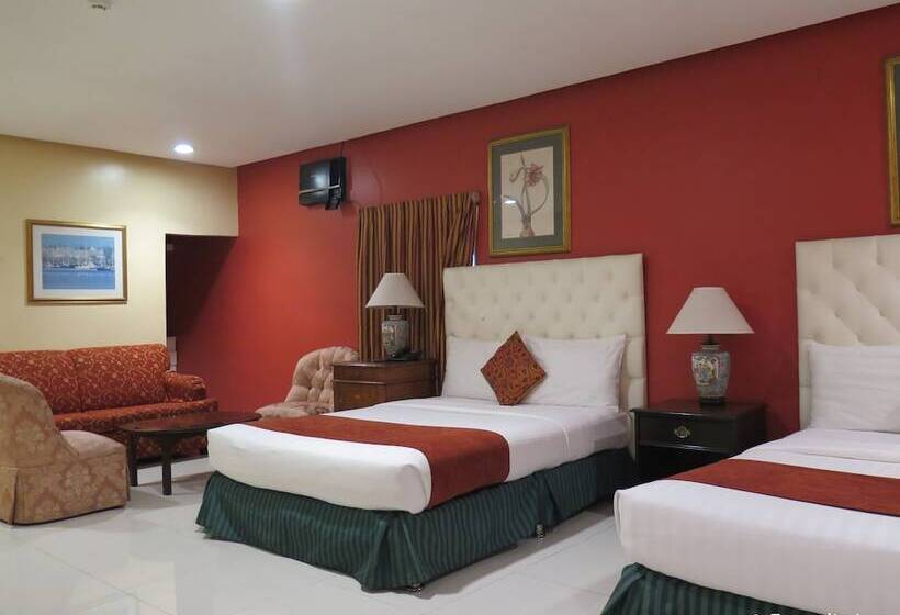 Dreamwave Hotel Lemery