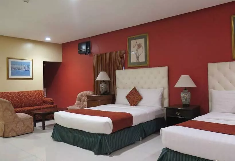 Dreamwave Hotel Lemery