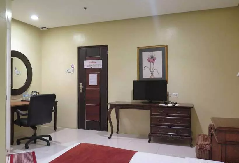 Dreamwave Hotel Lemery