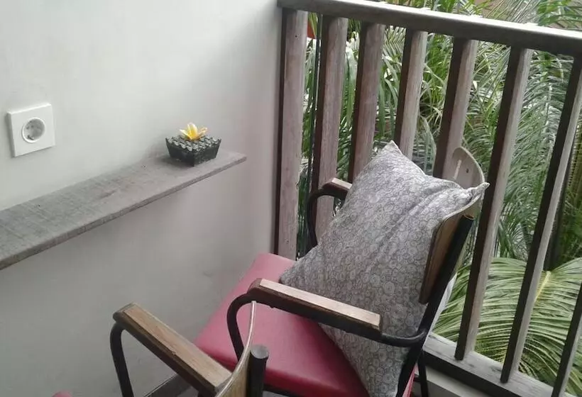 Hotelli Kuta Beach Stay