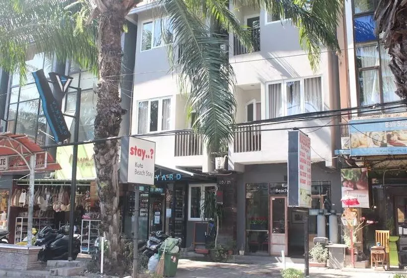 Hotelli Kuta Beach Stay
