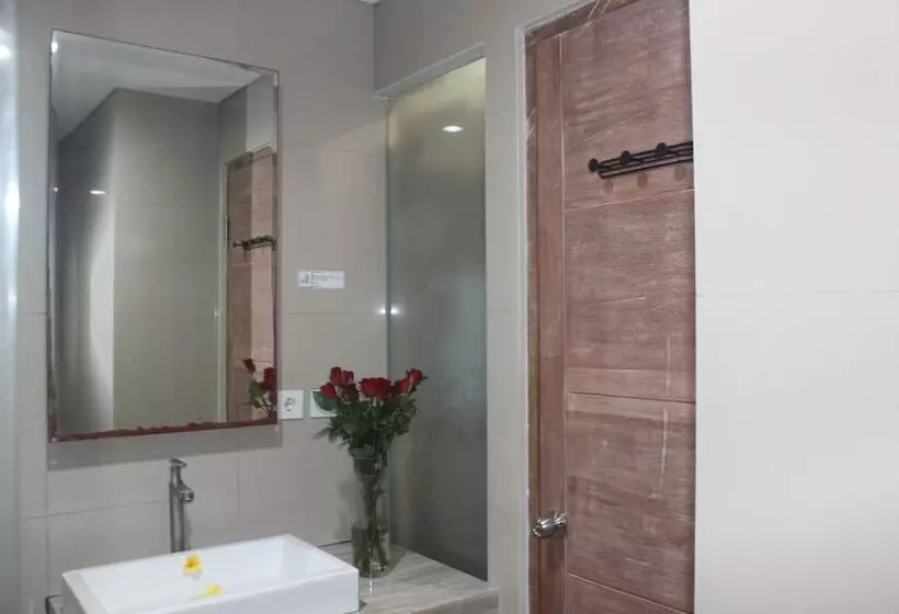 Hotelli Kuta Beach Stay