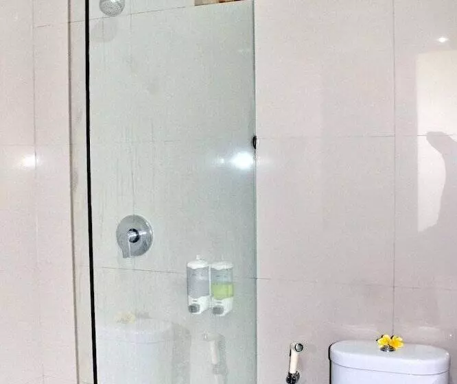 Hotelli Kuta Beach Stay