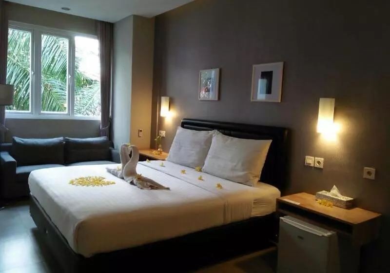 Hotelli Kuta Beach Stay